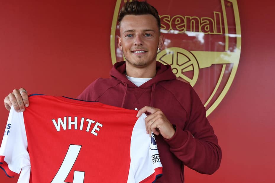 Arsenal sign Ben White from Brighton in £50m transfer